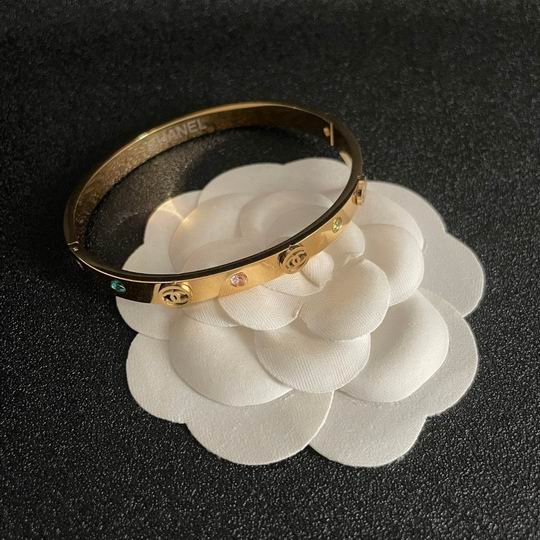 Chanel bracelet 12lyh05